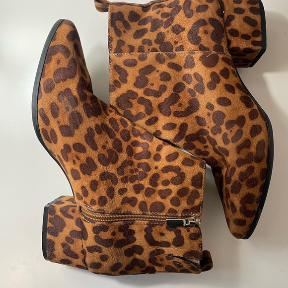 Leopard Print Ankle Boots - Picture 4 of 8